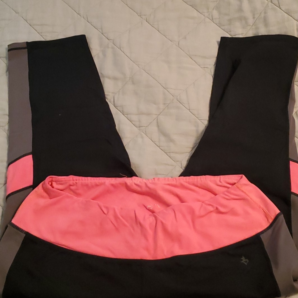 Capri workout leggings